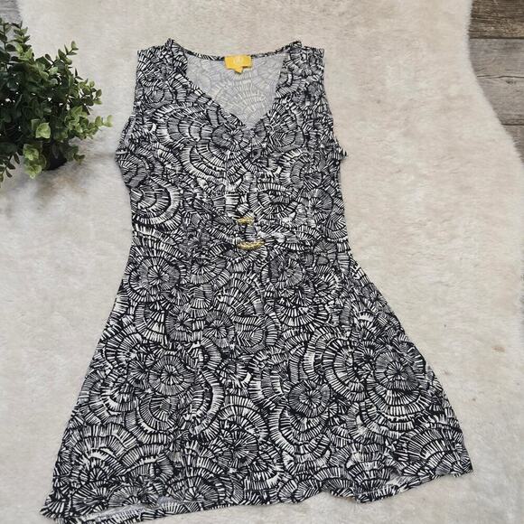 Liz Lange Black and White Geometric Swirl Mini-Dress, Size Medium - Picture 1 of 8